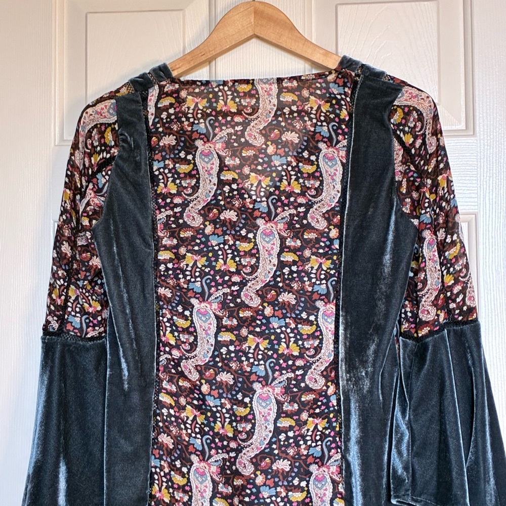 POL Velvet Navy and Pink Paisley Tunic - Picture 6 of 10